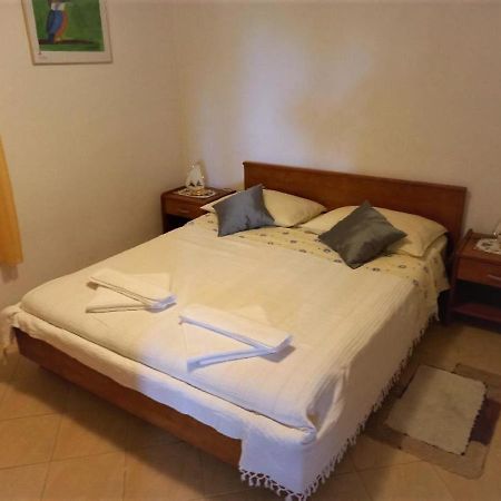 Apartmani Gracijela Карлобаг Экстерьер фото